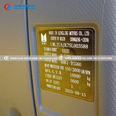 Isuzu FTR 4x2 Flatbed Wrecker with 8-Ton Recovery Capacity, 7.2m Deck, and 205HP Diesel Engine for Towing Companies